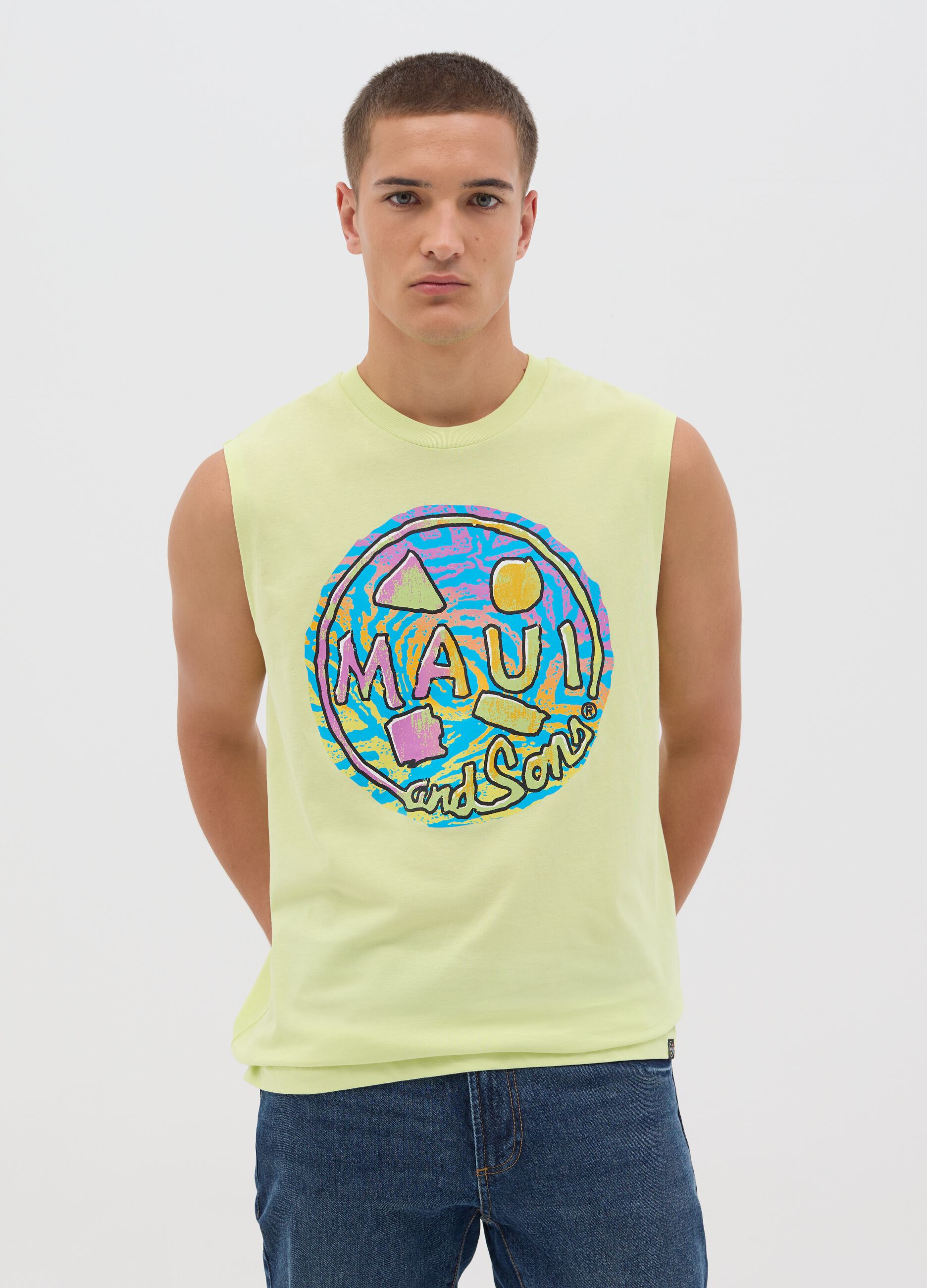 Men&rsquo;s yellow regular-fit vest top in 100% cotton with print