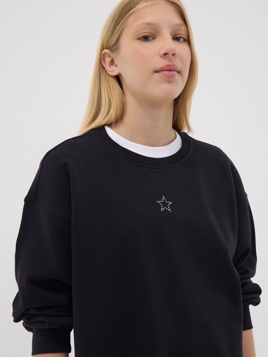 Black 100% cotton sweatshirt with star detail for girls, relaxed fit_0