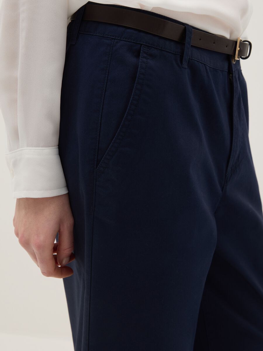 Regular fit blue pure cotton chino trousers with belt_3