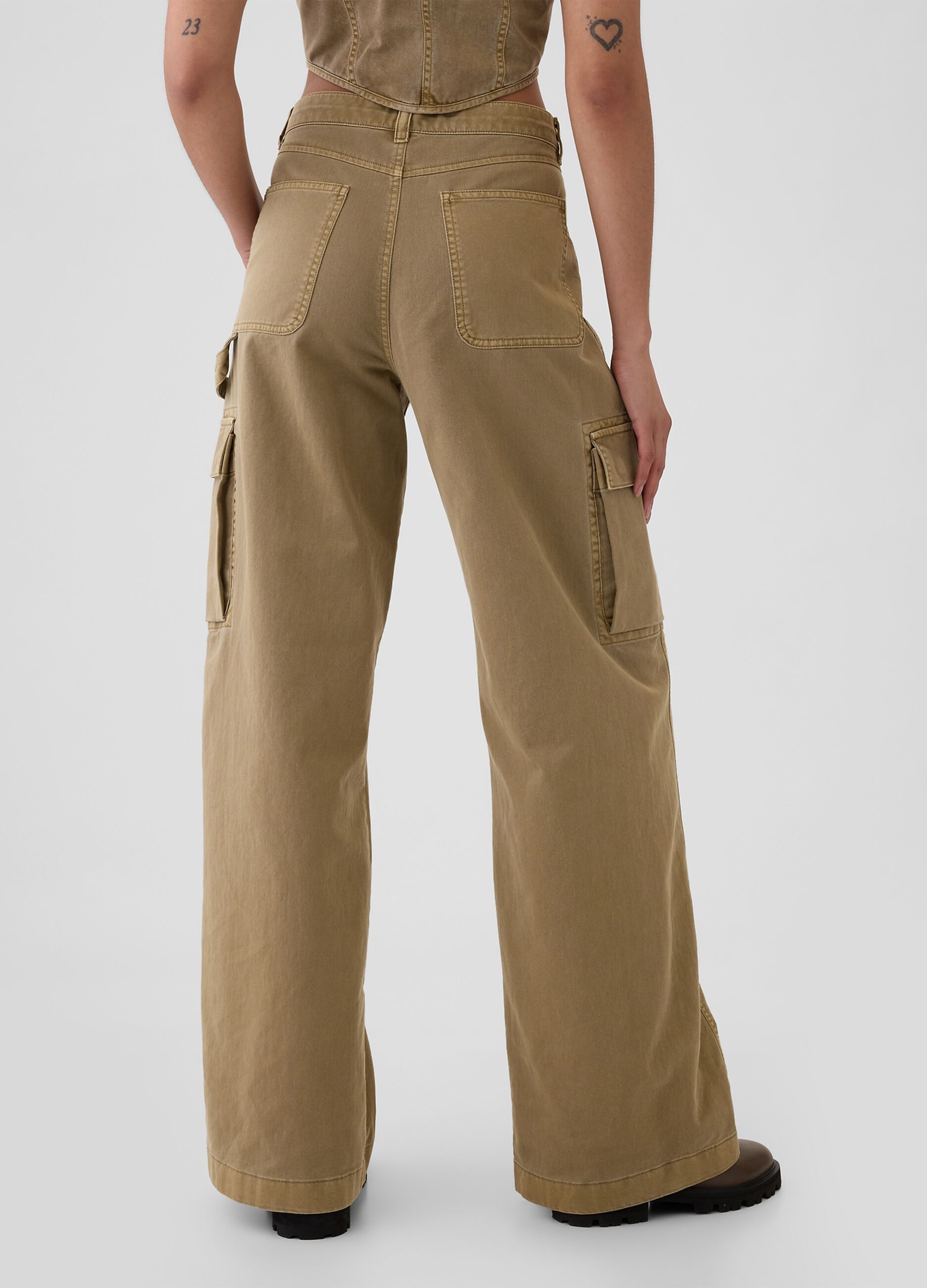 Baggy-fit cargo trousers