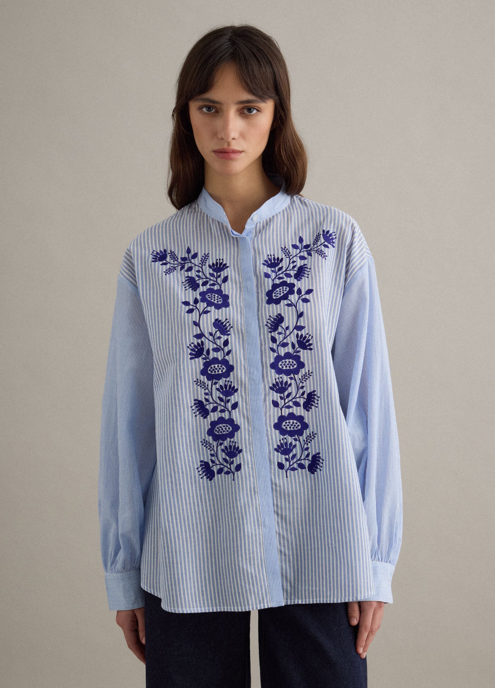 Striped multicolour regular fit pure cotton shirt with floral design