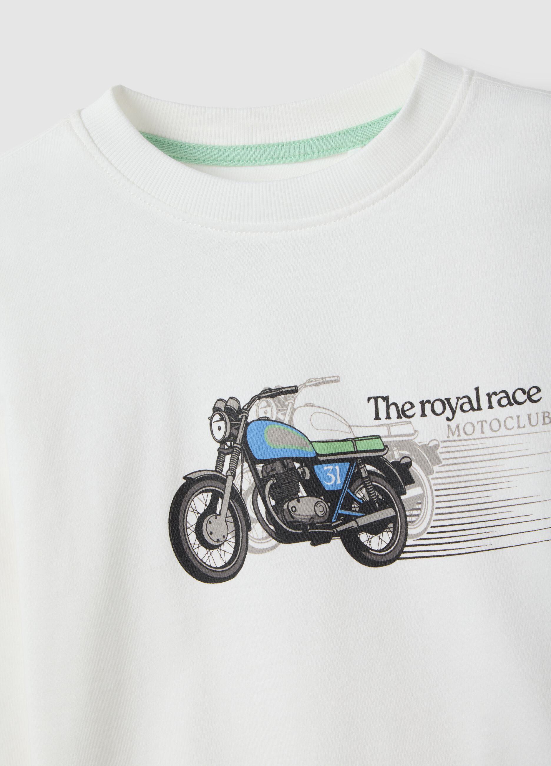 White pure cotton regular fit t-shirt with print