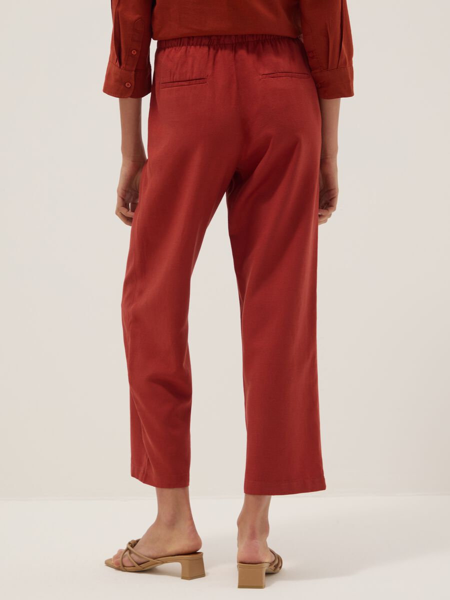 Red viscose-linen blend straight-fit trousers with drawstring_2