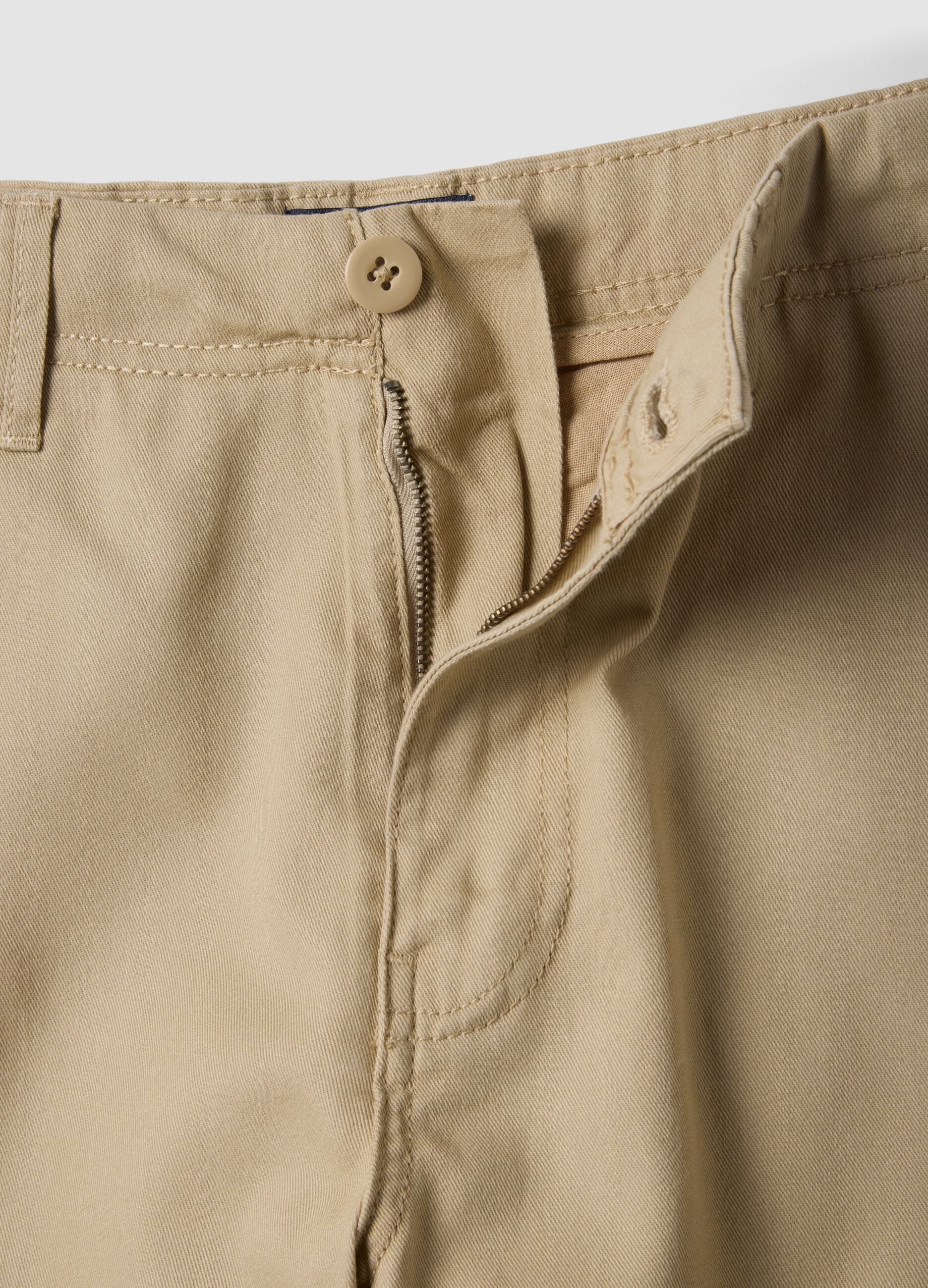Beige pure cotton cargo shorts, regular fit