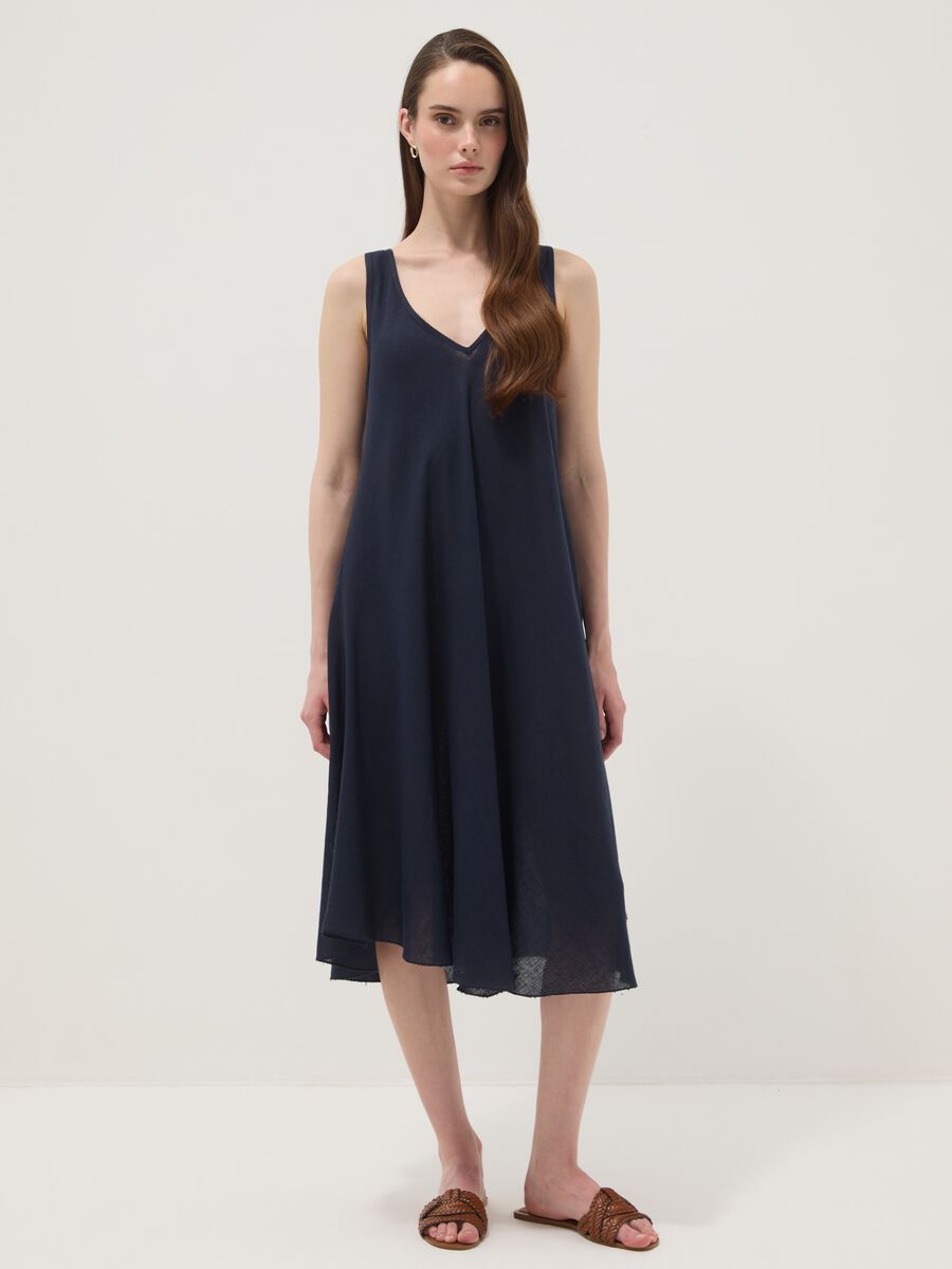 Blue linen-viscose blend midi dress with V-neck and regular fit_0
