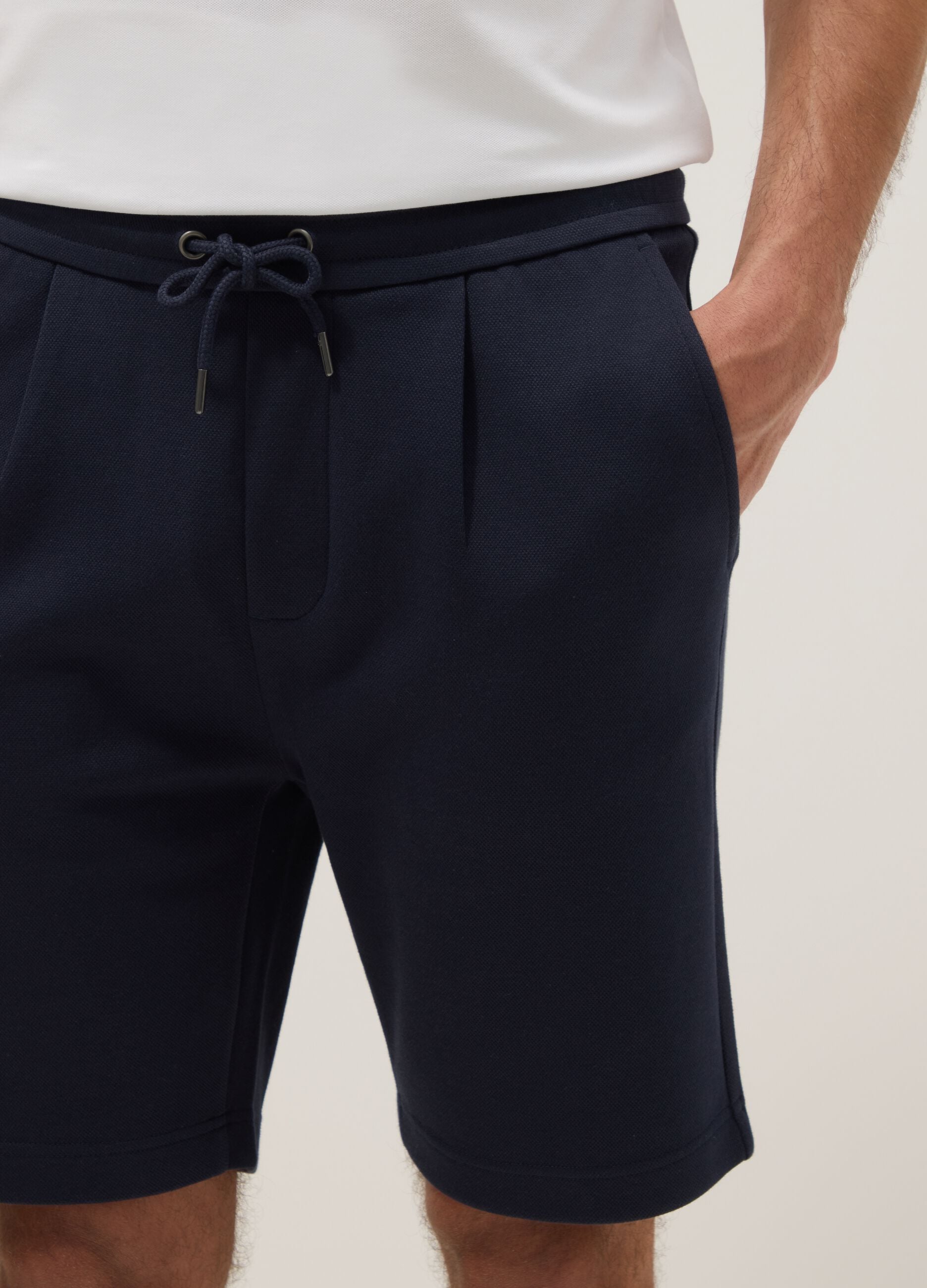 Blue pure cotton shorts with elasticated waist, regular fit