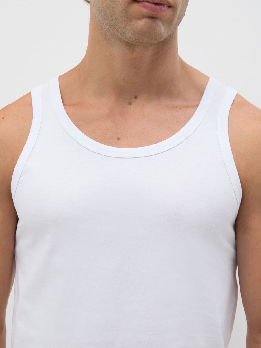Set of two white pure cotton regular fit vests_1