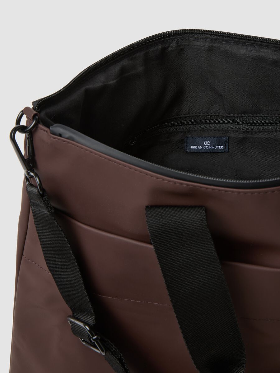 Borsa marrone a mano con tracolla removibile_1