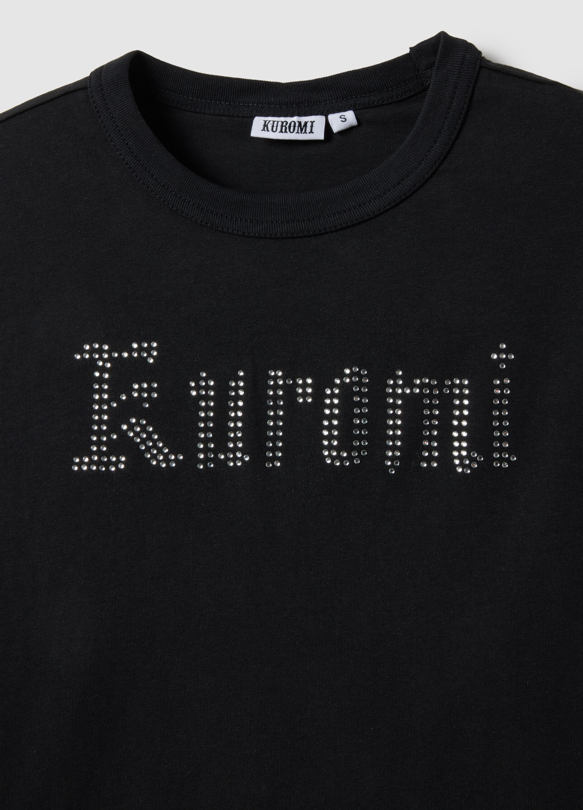 Regular fit black pure cotton T-shirt with Kuromi print and rhinestones