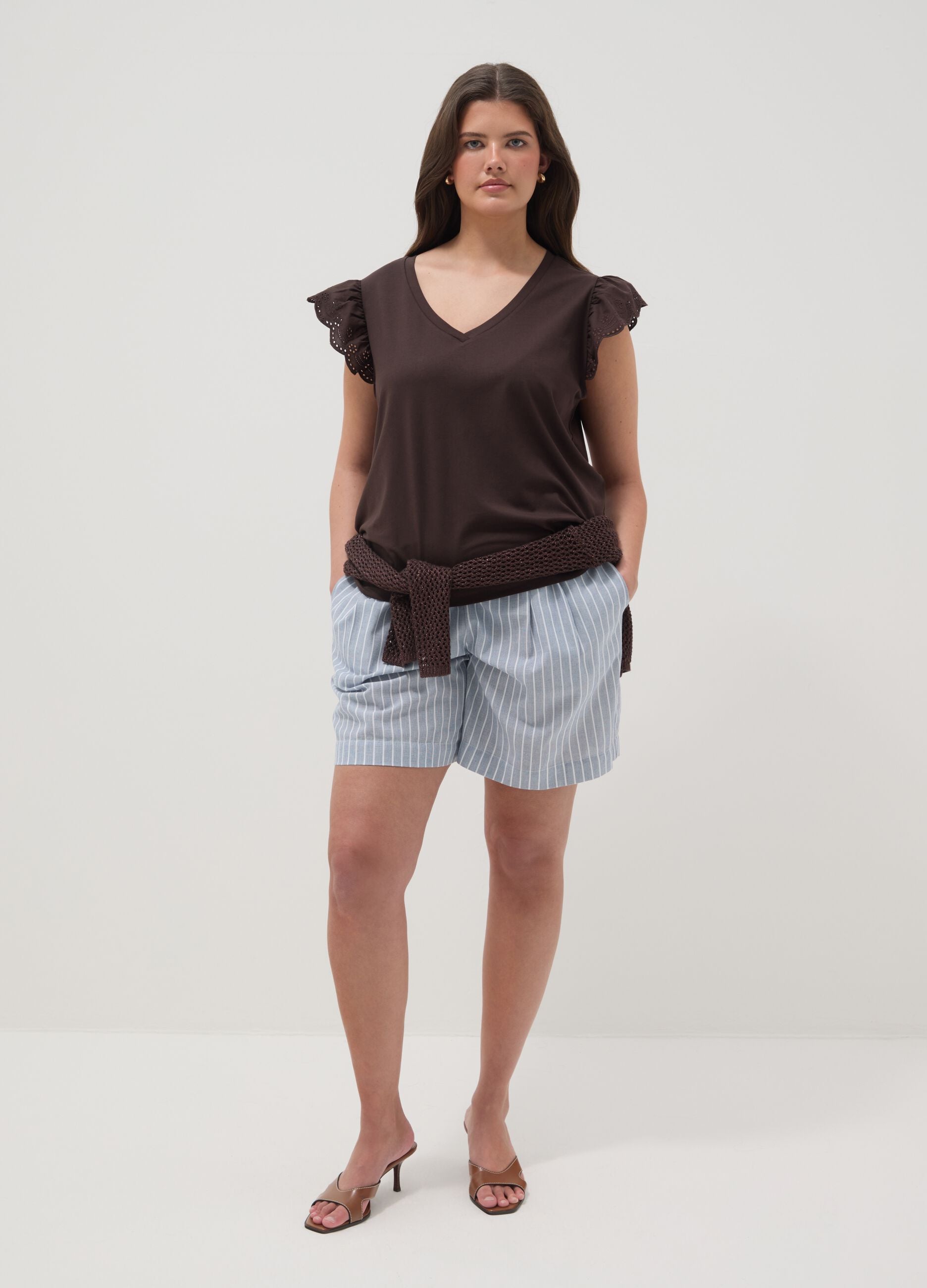 Brown stretch cotton T-shirt with ruffle sleeves, regular fit