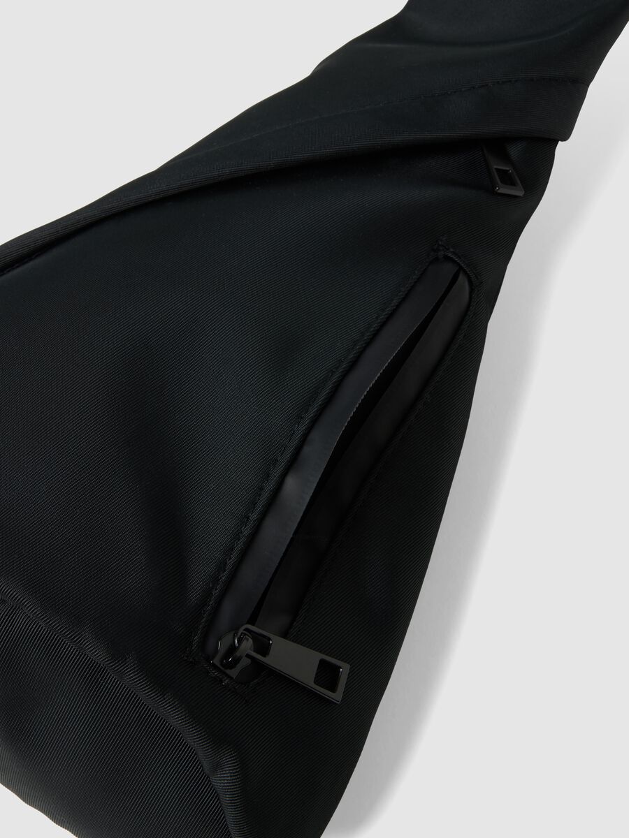 Borsa sportiva nera monospalla_3