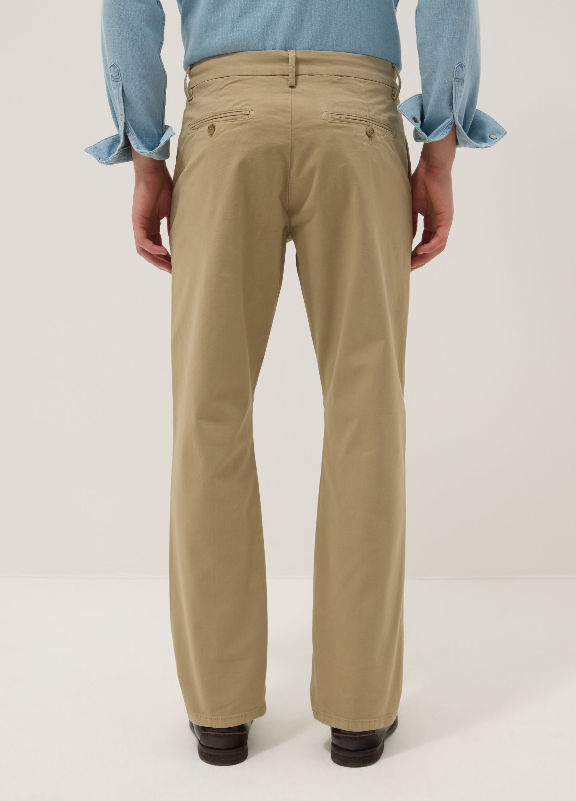 Pantaloni chino beige in cotone elasticizzato regular fit
