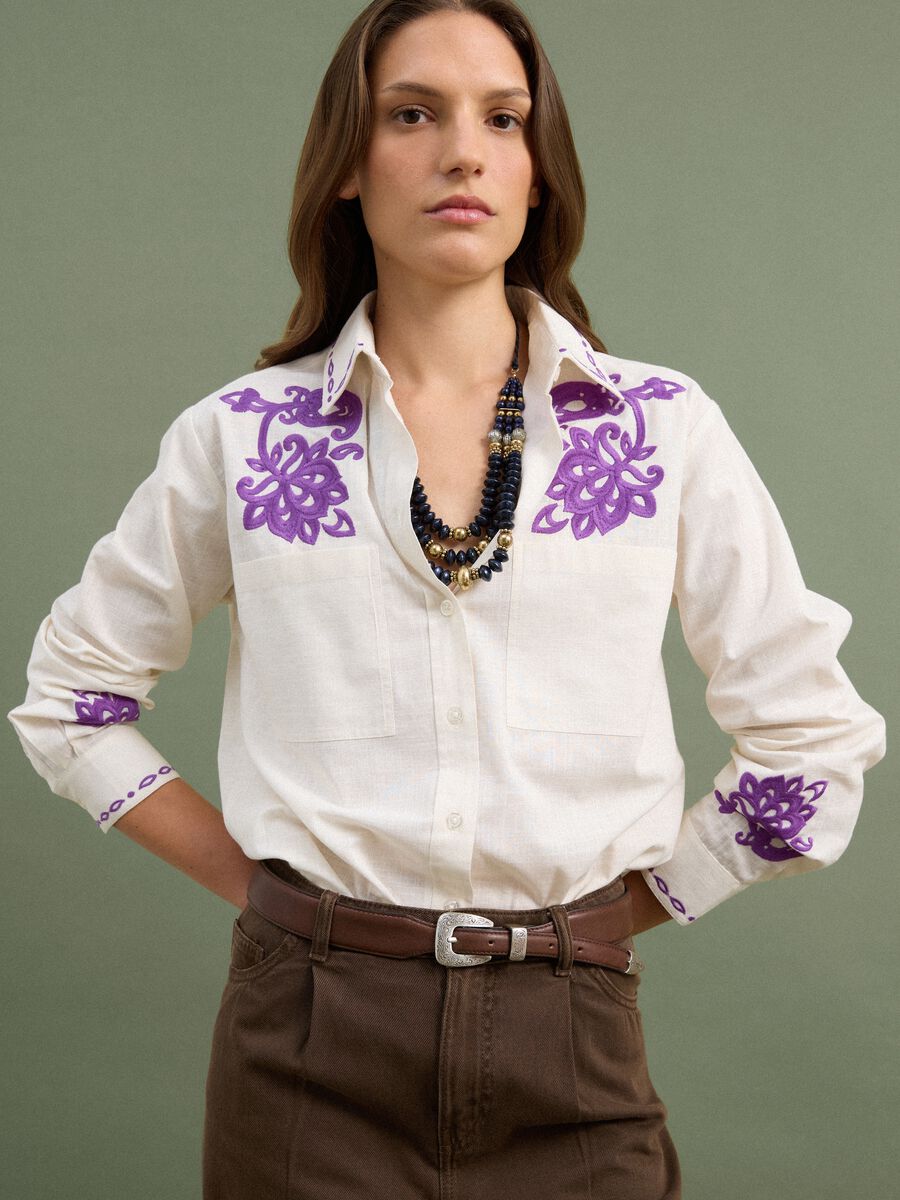 White pure cotton oversized shirt with purple embroidery_0