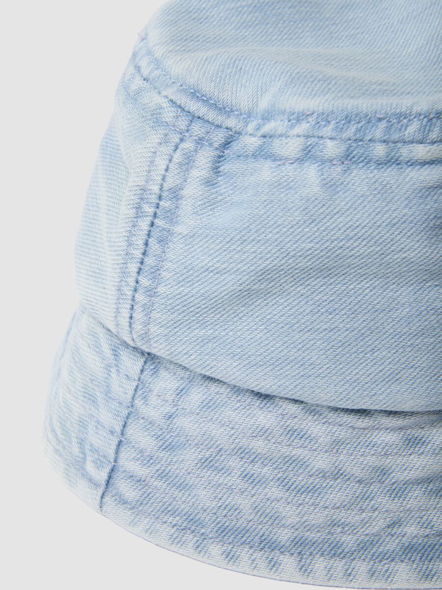 Light blue stretch-cotton denim bucket hat for boys with embroidery_1