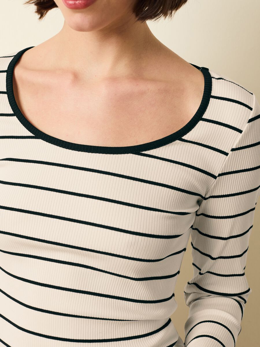 Ribbed T-shirt with striped pattern_1