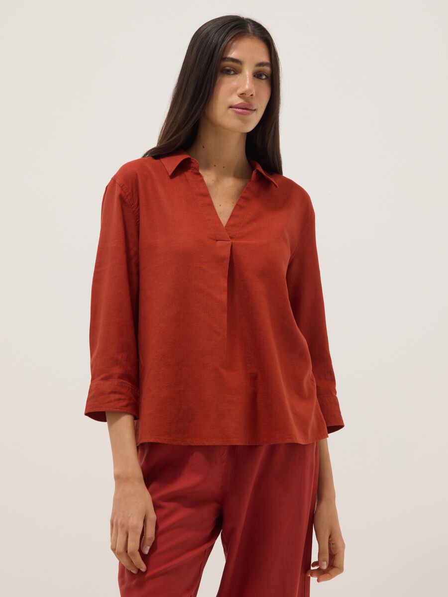 Red linen and viscose blend V-neck regular-fit shirt_0
