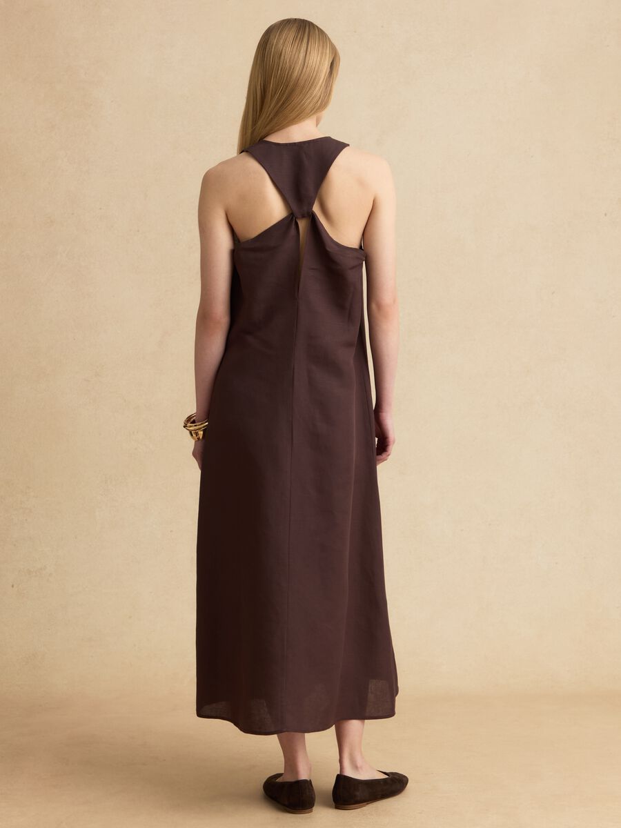 Brown linen-viscose blend V-neck dress, regular fit_2
