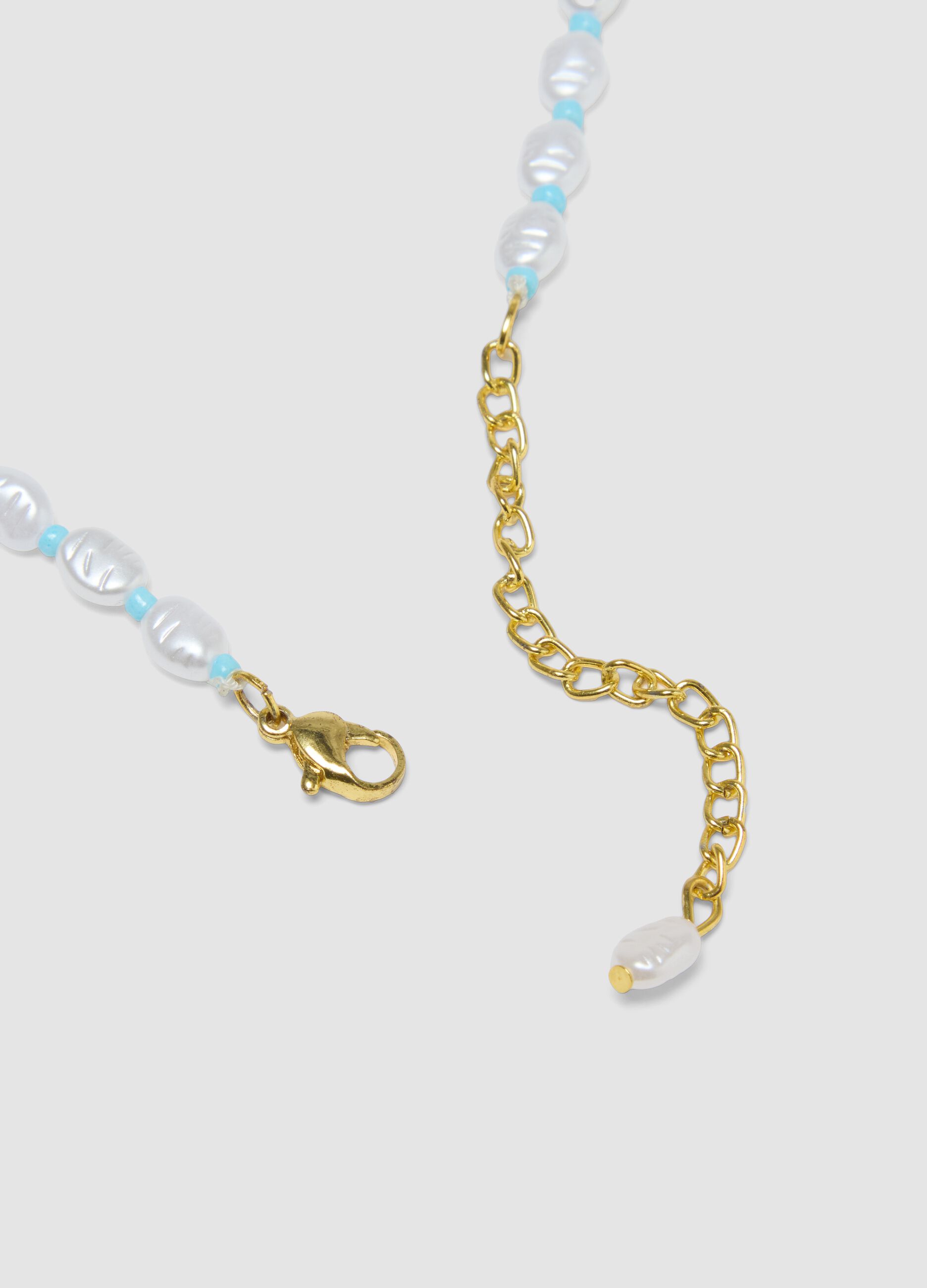 Adjustable multicolour necklace with beads and pendant