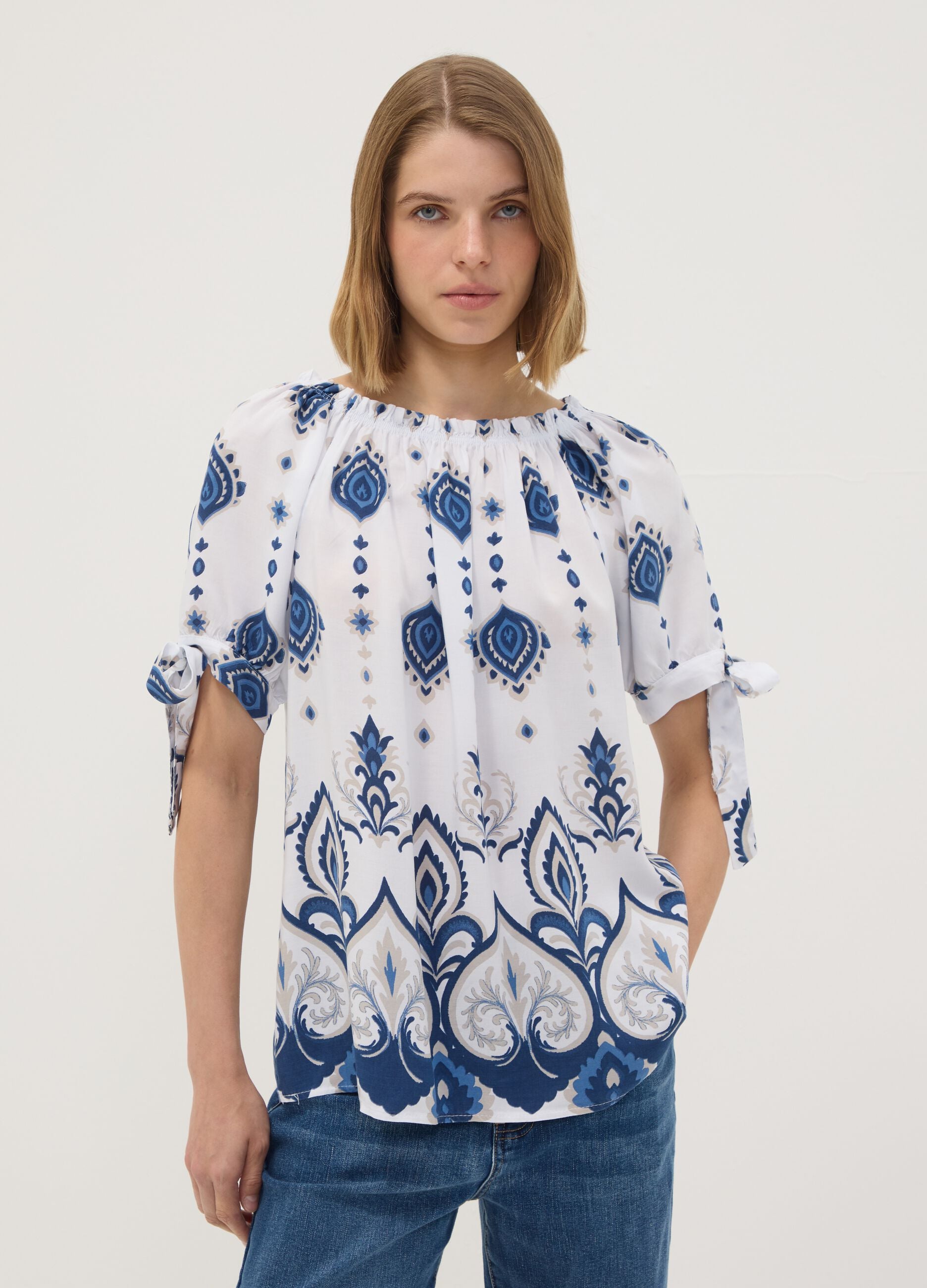 White pure-viscose short-sleeve blouse with paisley print
