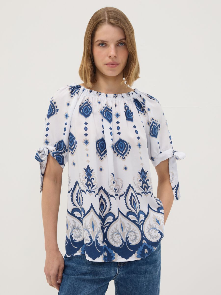 White pure-viscose short-sleeve blouse with paisley print_1