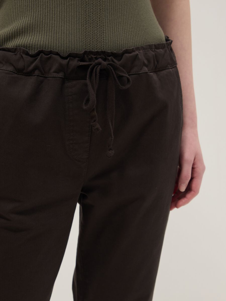 Brown stretch cotton regular fit trousers_3