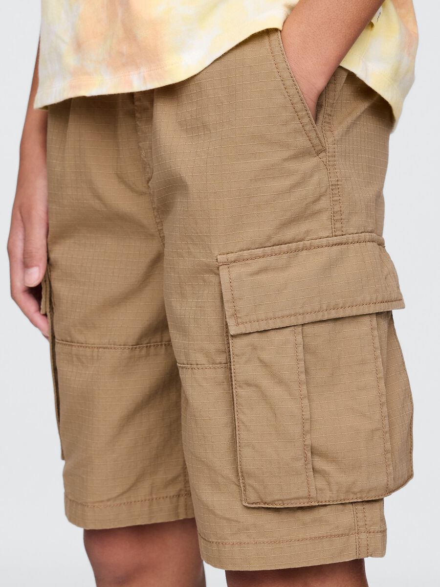Khaki cargo Bermuda shorts_3