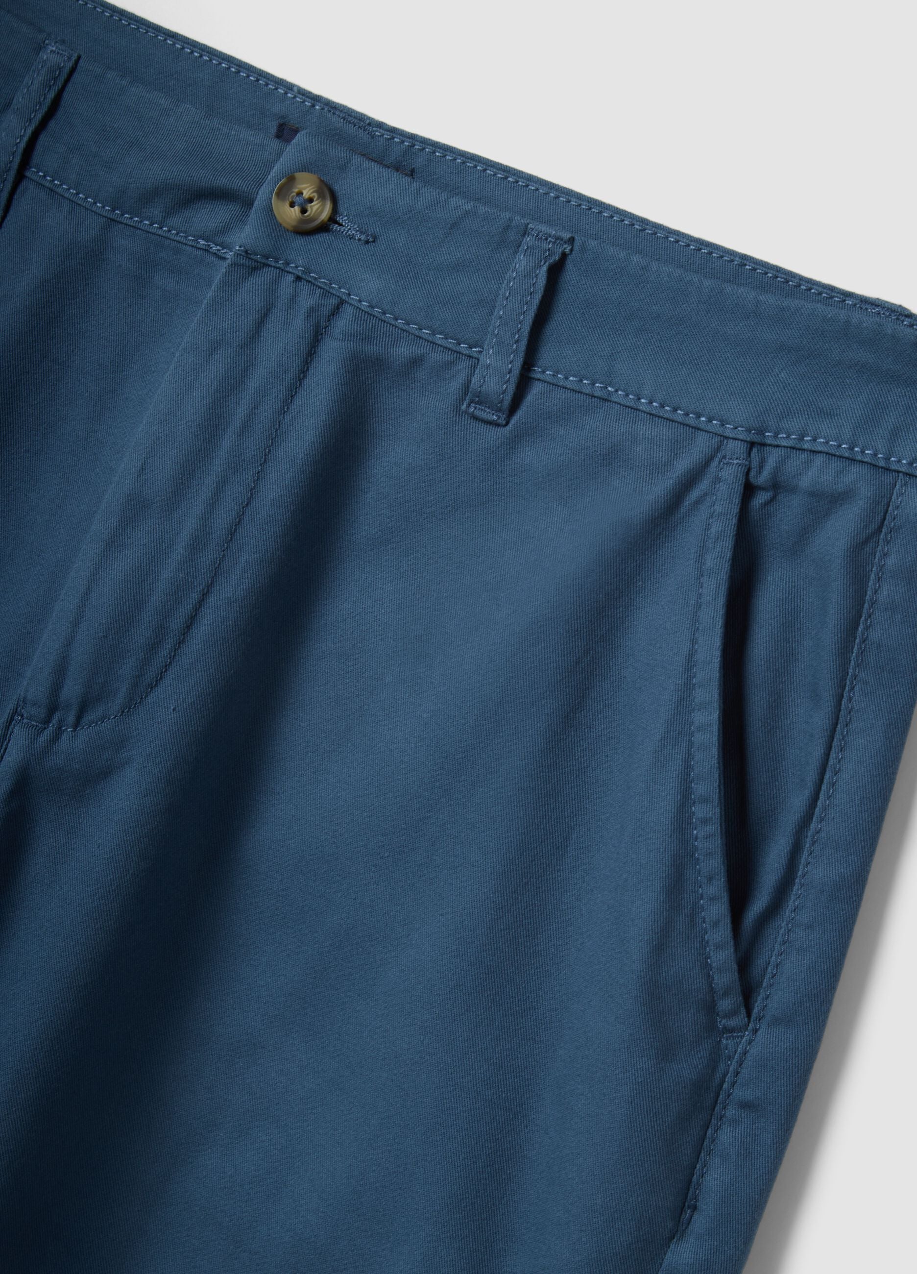 Bermuda chino blu in puro cotone regular fit