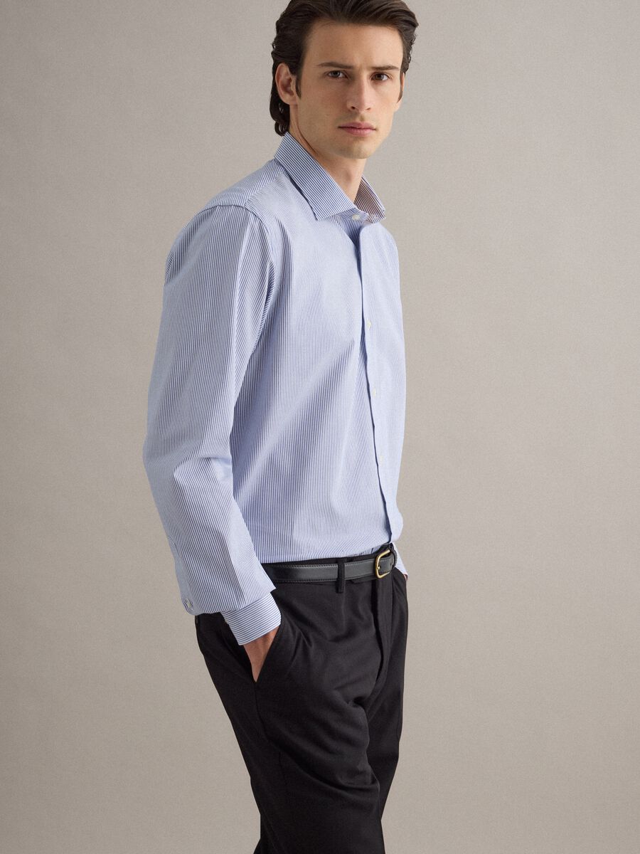 Men's pure cotton blue and white striped regular fit easy iron shirt_1