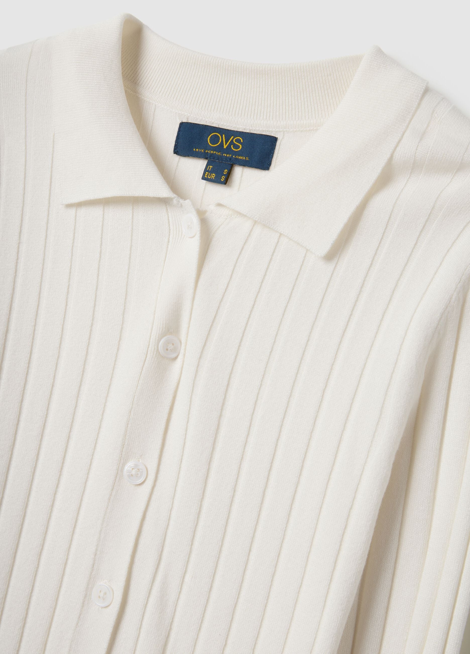 Slim fit white ribbed cardigan with polo collar
