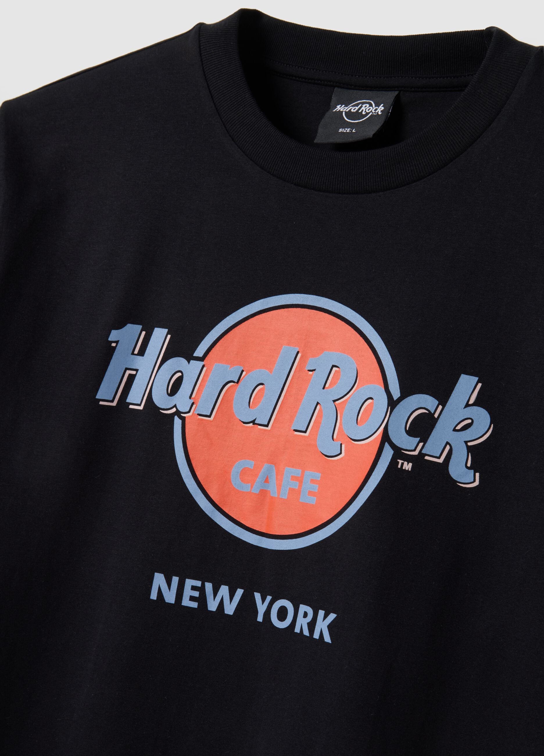 Black pure cotton regular fit T-shirt with Hard Rock Cafe logo