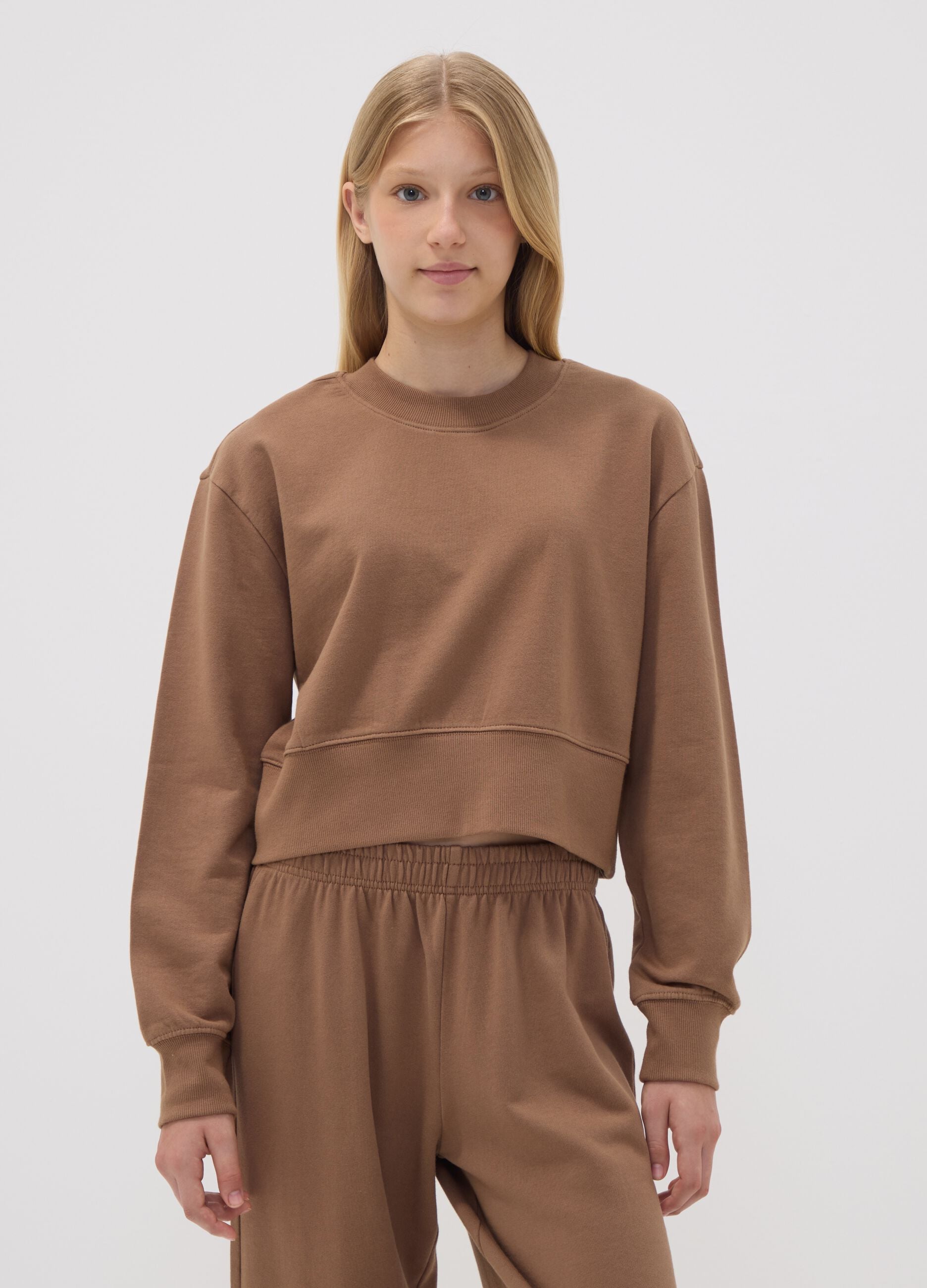 Brown sweatshirt in organic cotton and viscose blend with ribbed neckline