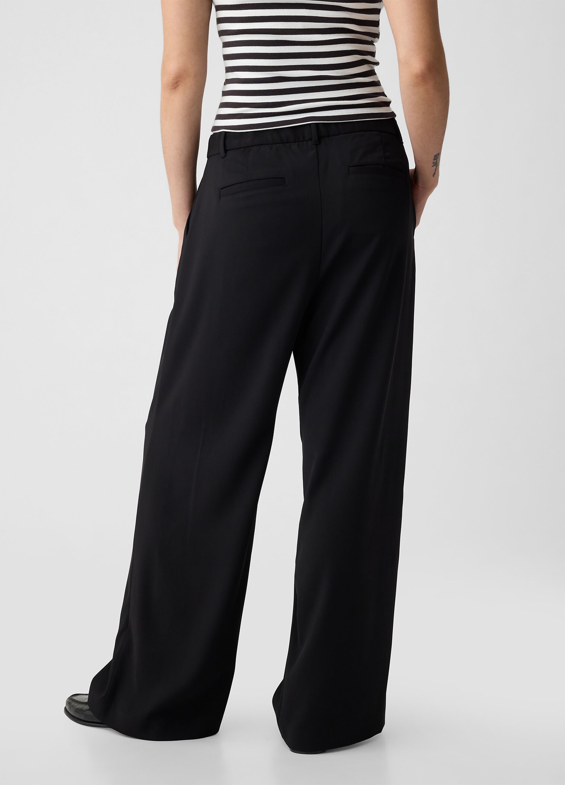Pantaloni a palazzo a vita alta con pinces