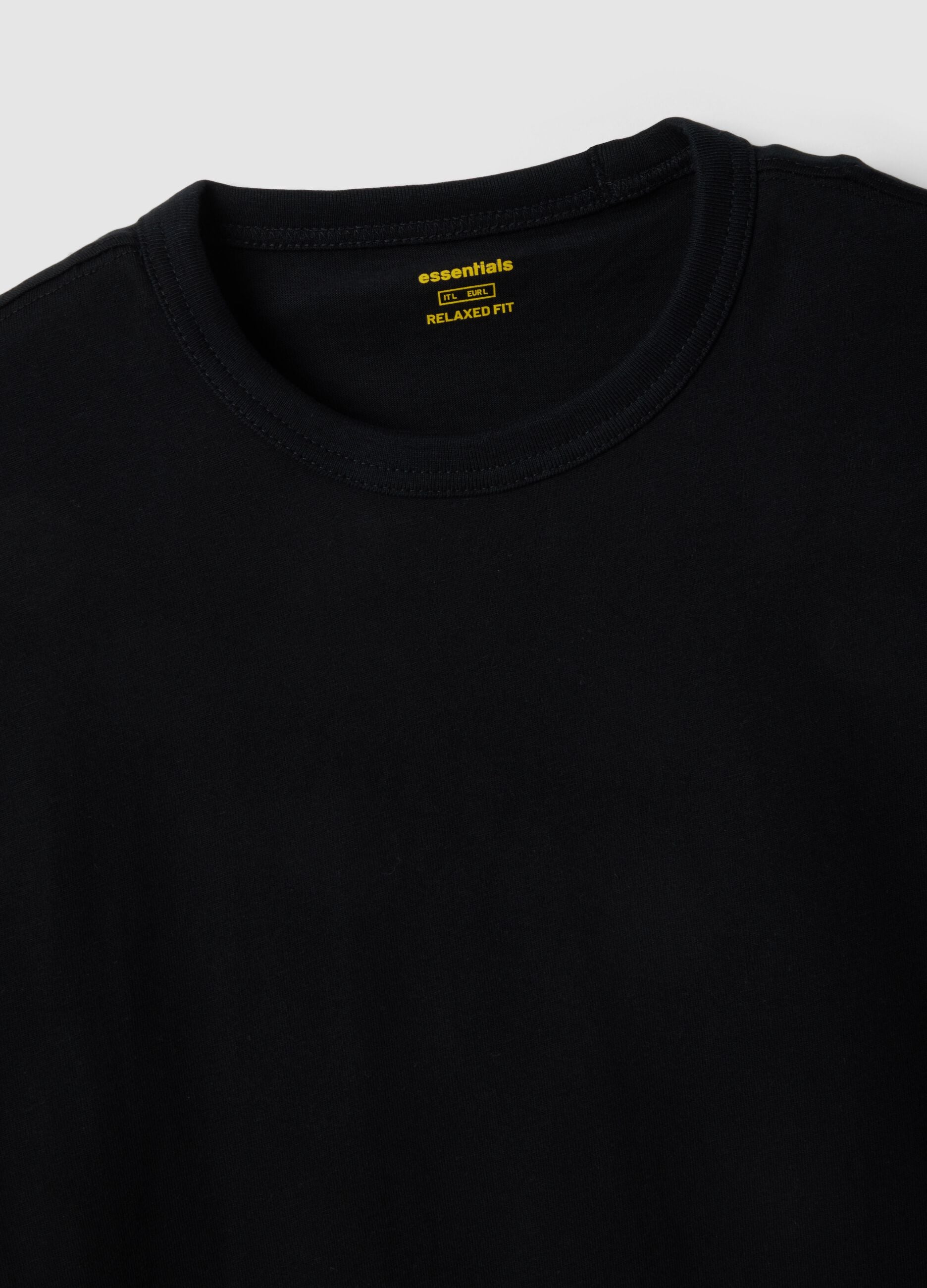 Black pure cotton crew neck t-shirt with relaxed fit