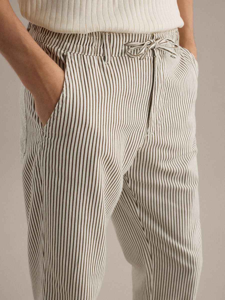 Pantaloni chino in misto lino e cotone a righe multicolor straight fit_3
