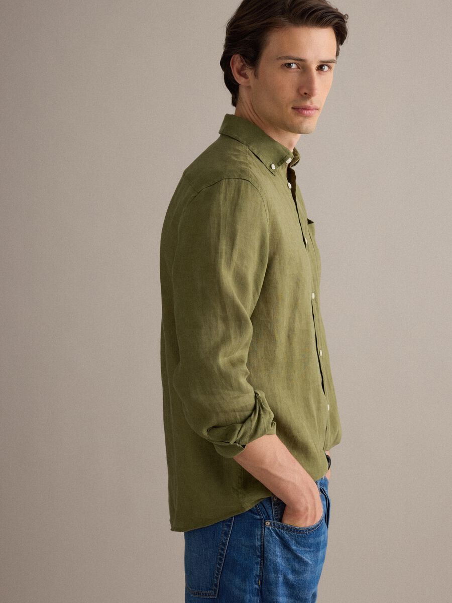 Green pure linen shirt with button-down collar, regular fit_1