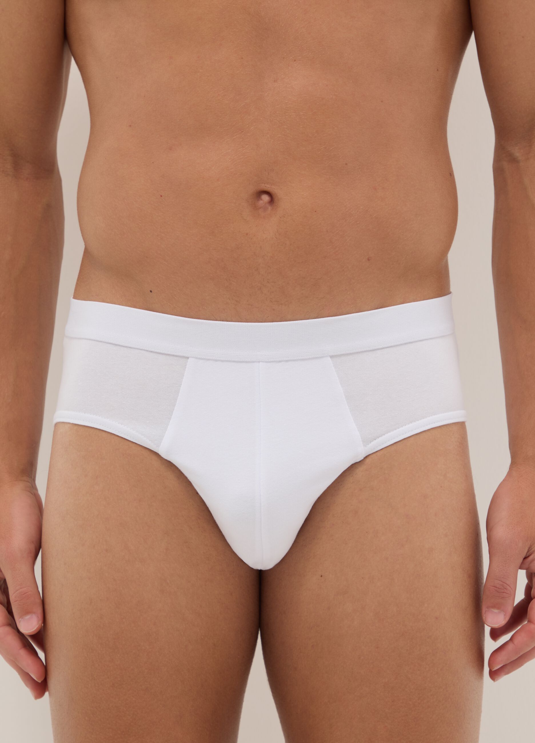 Multipack of white stretch cotton briefs with tight fit