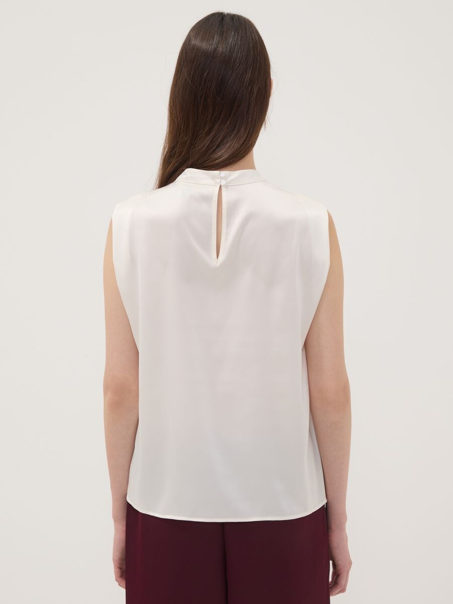 White stretch high-neck top_3
