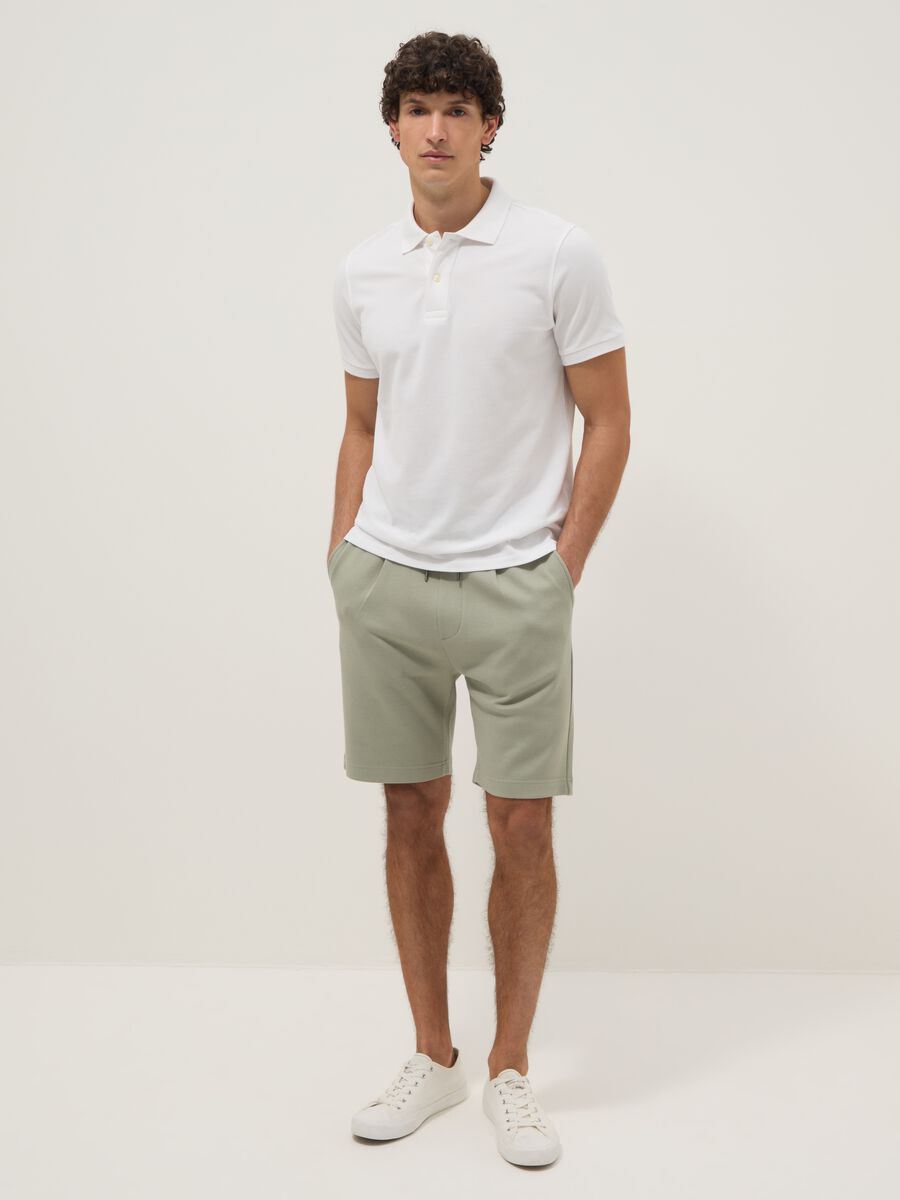 Green pure cotton regular-fit shorts with drawstring_0