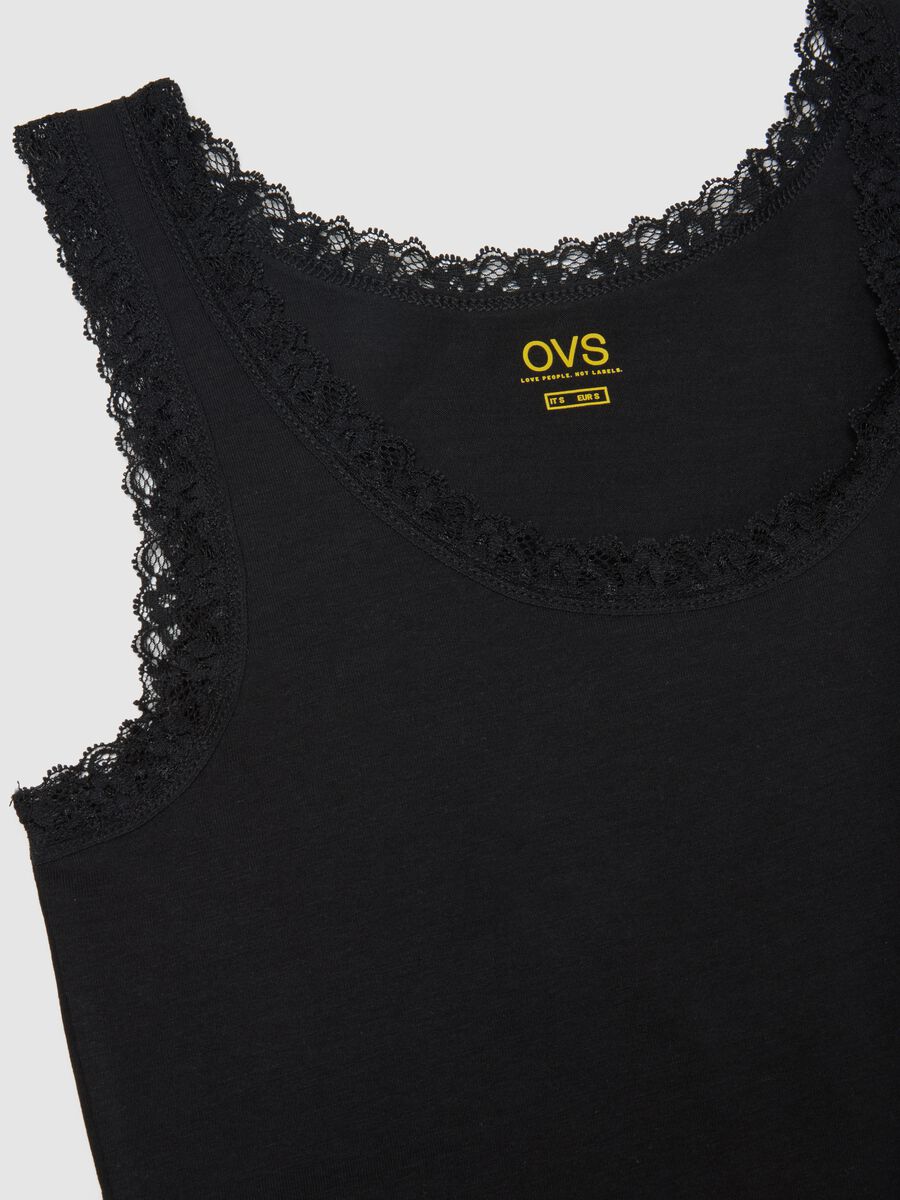 Regular fit black stretch cotton vest with lace trim_5