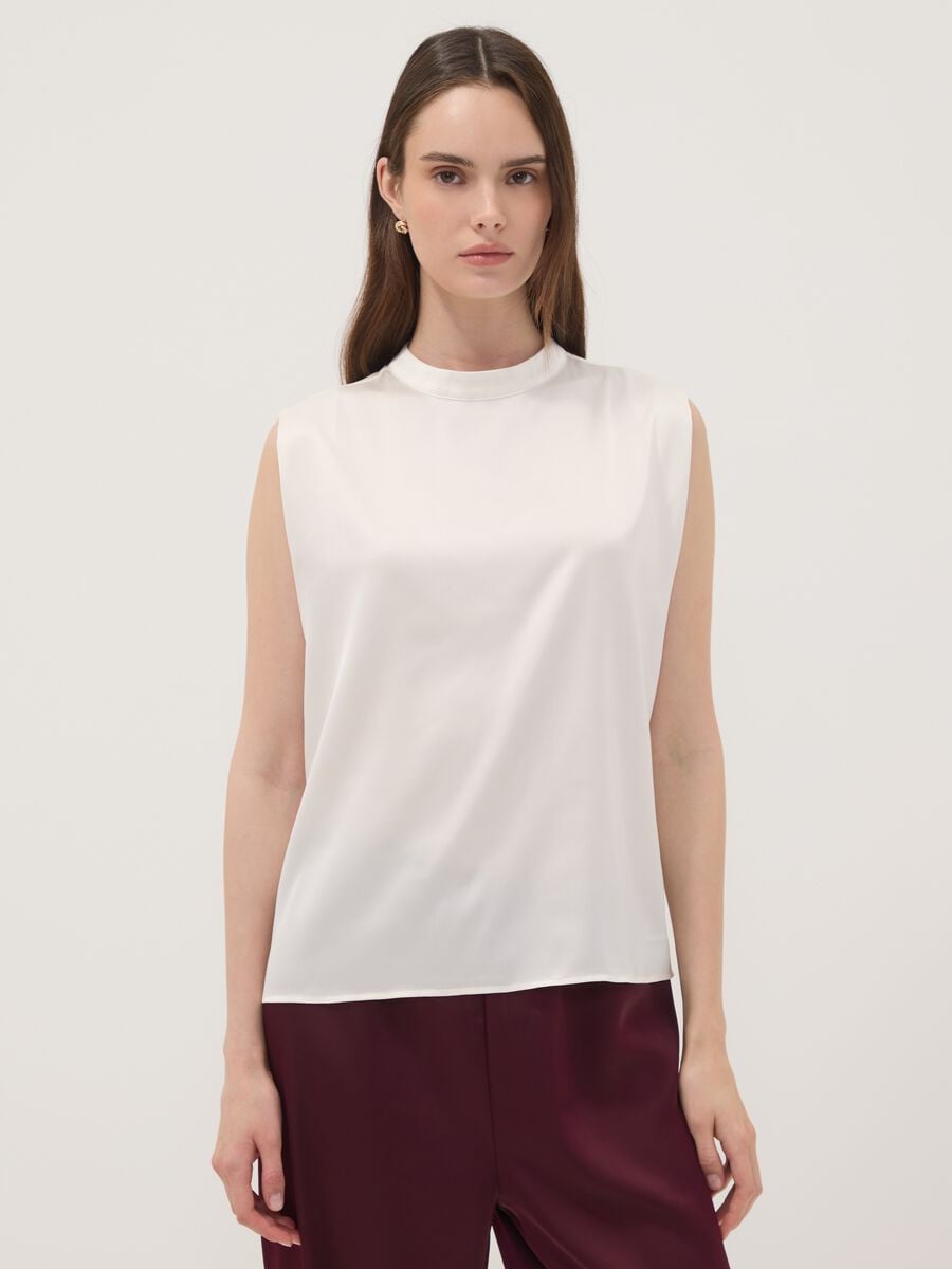 White stretch high-neck top_1