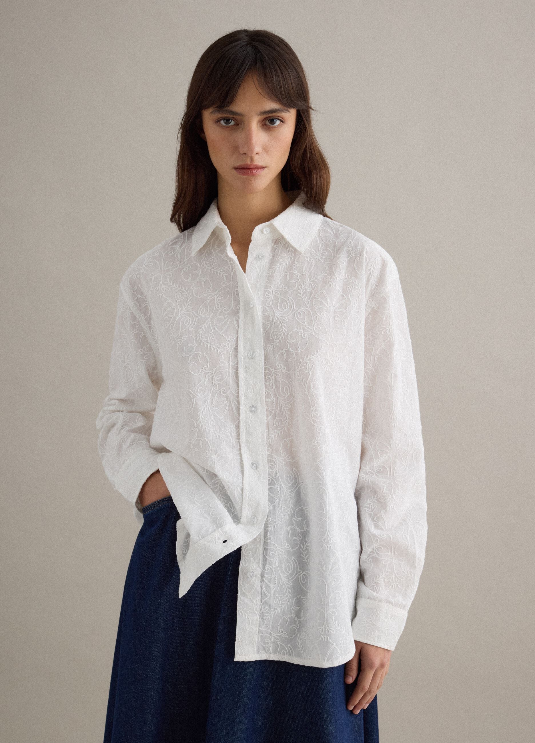 Oversized fit white pure cotton sangallo shirt