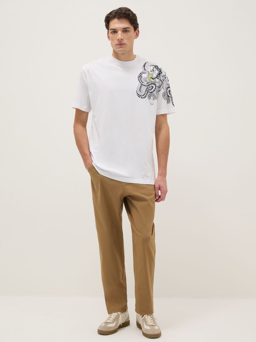 White pure cotton regular fit T-shirt with graphics_1