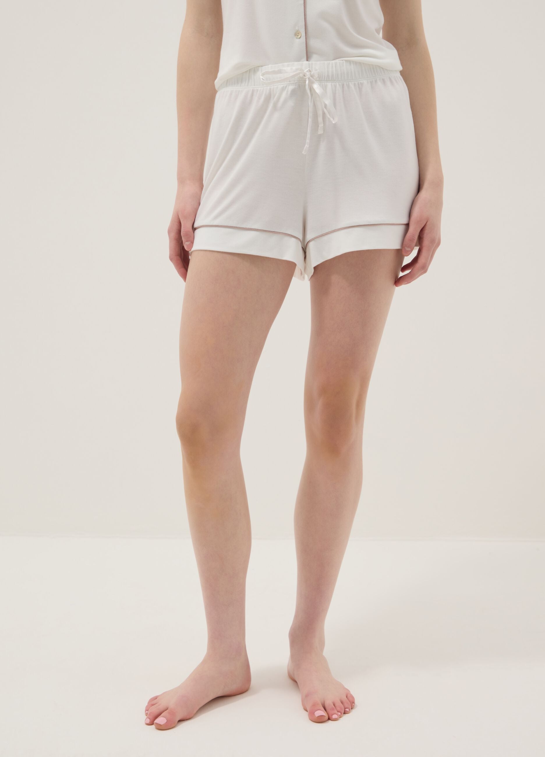 White stretchy viscose blend pyjama shorts regular fit