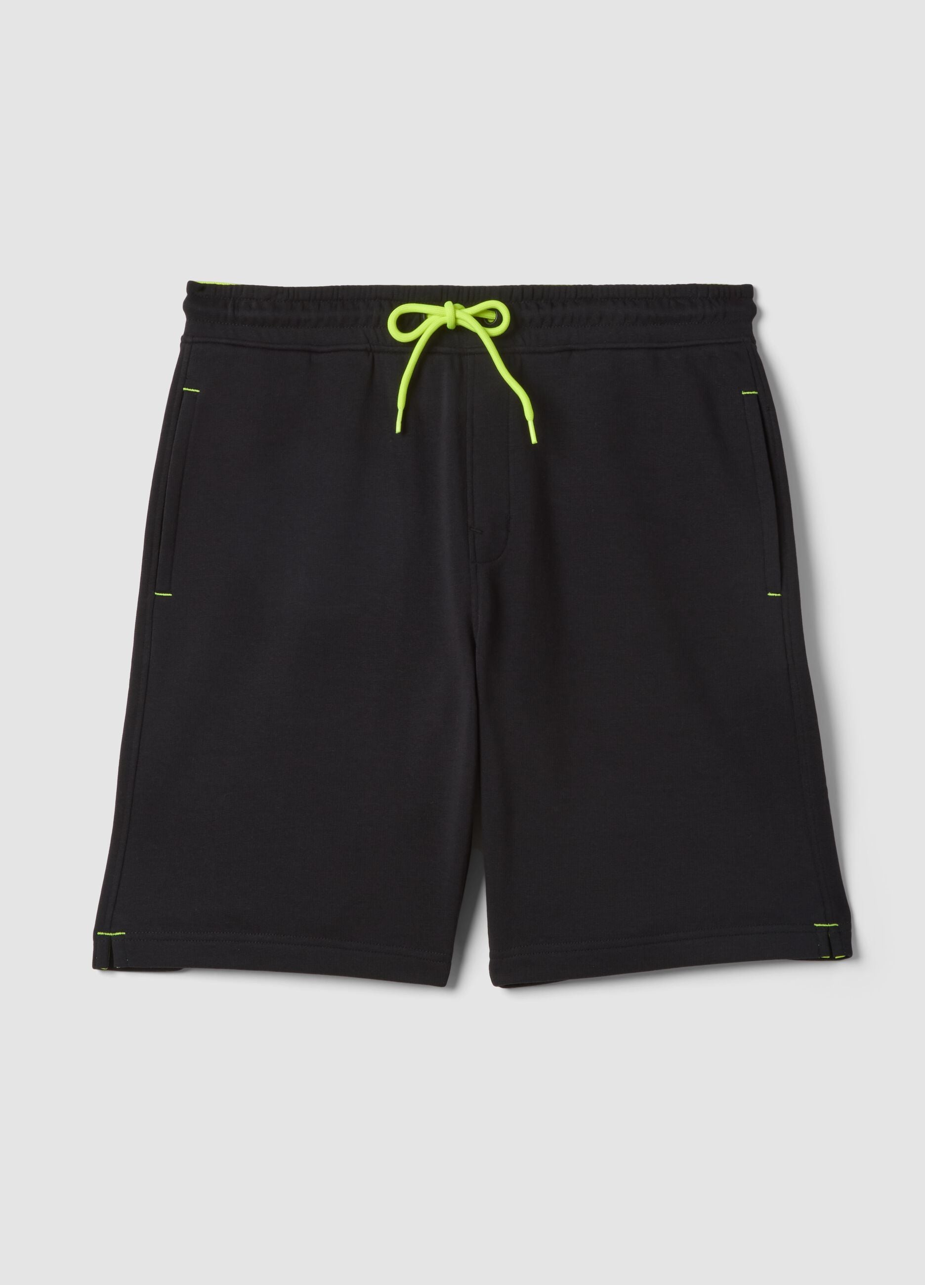 Bermuda neri in misto cotone con vita elasticizzata regular fit