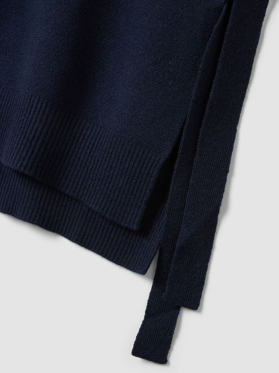 Blue wool-blend crew-neck gilet with tie-fastening side tabs, regular fit_5