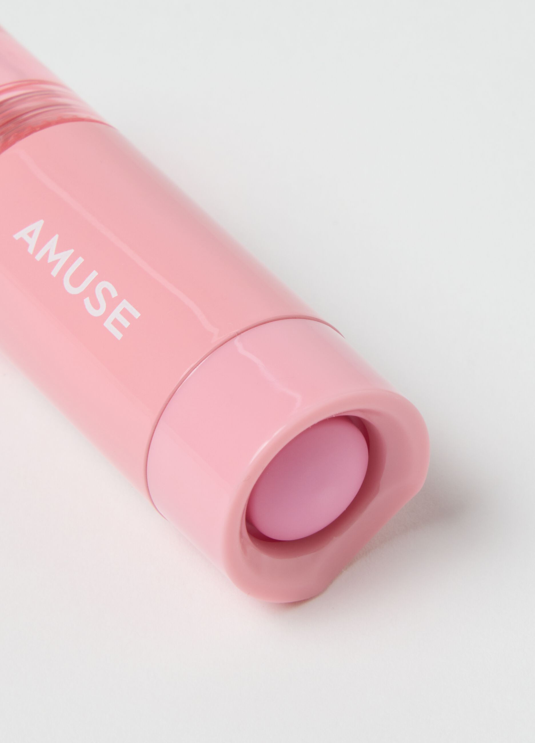 Long-lasting matte liquid blush
