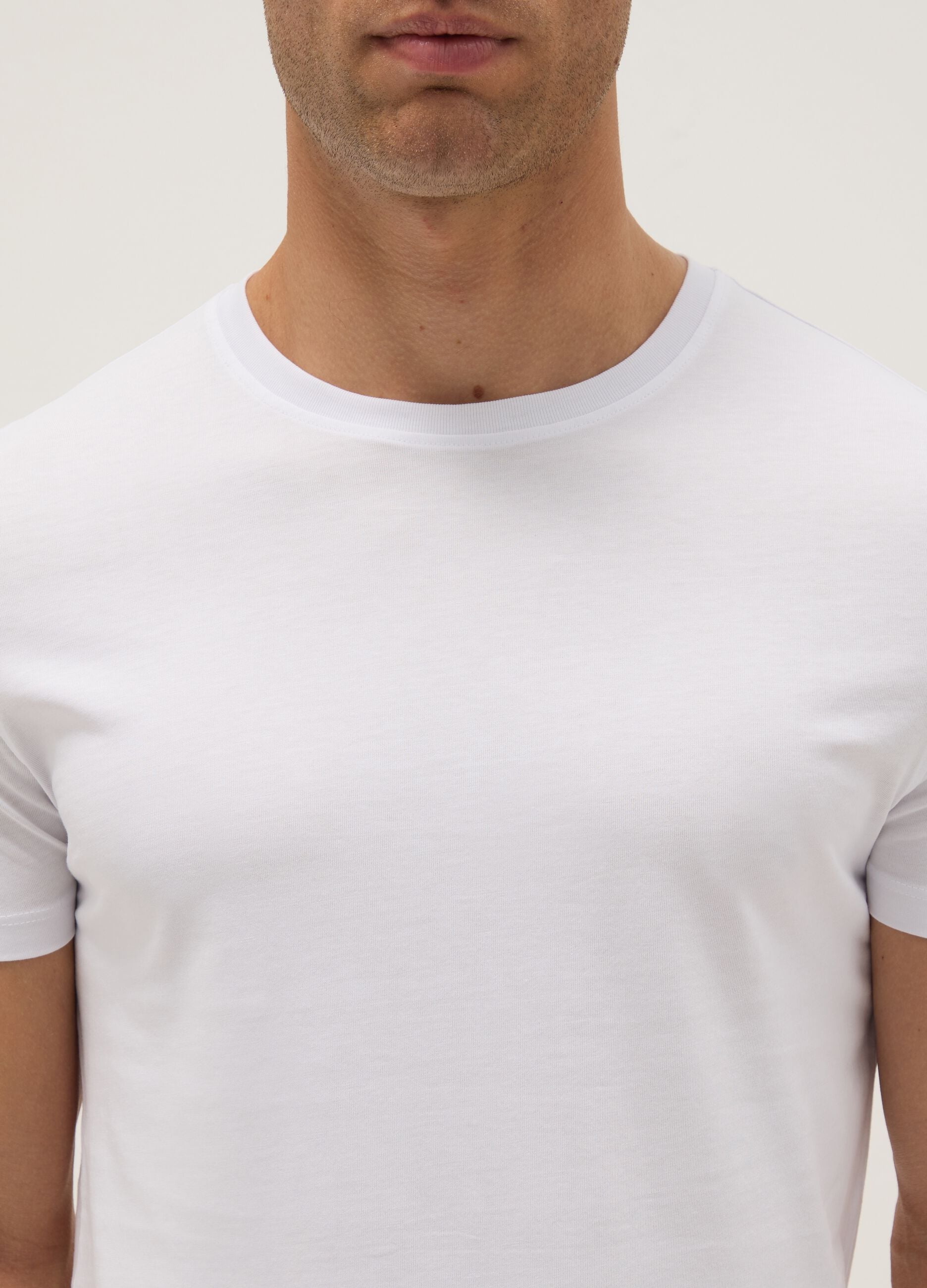 White regular fit crew neck T-shirt in pure cotton