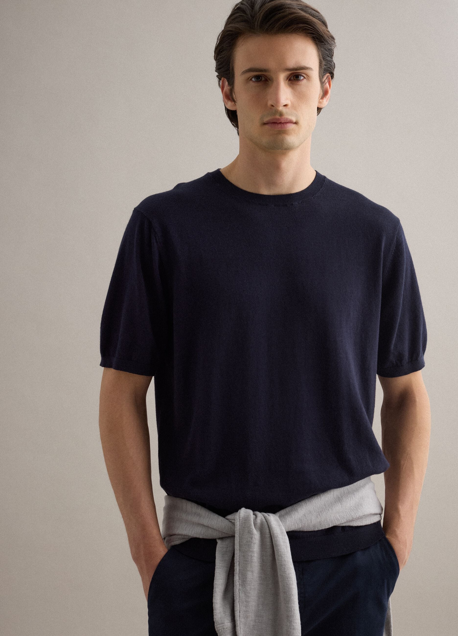 Short-sleeve T-shirt in blue cotton, linen and silk blend regular fit