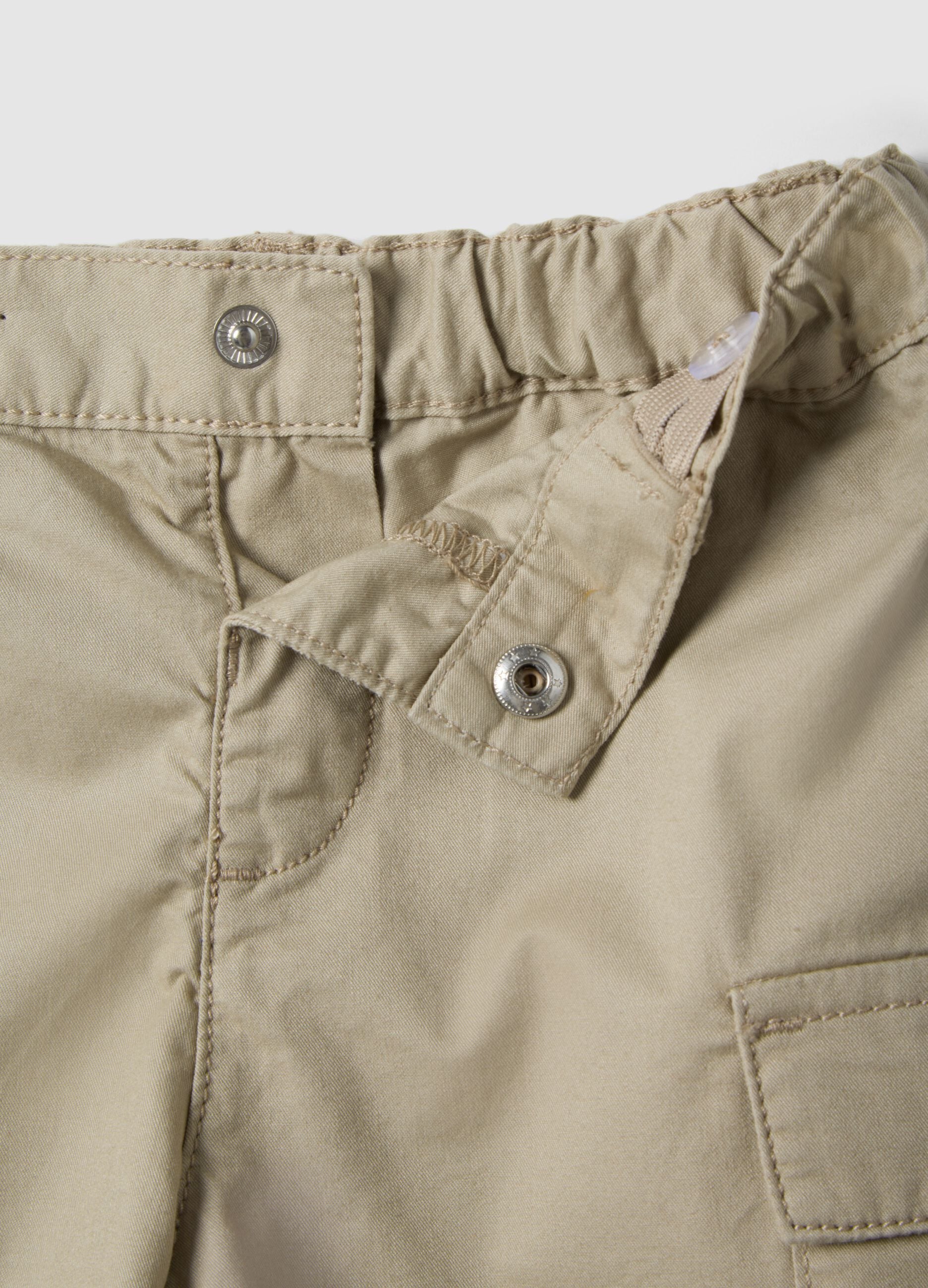 Beige cotton cargo shorts for kids regular fit