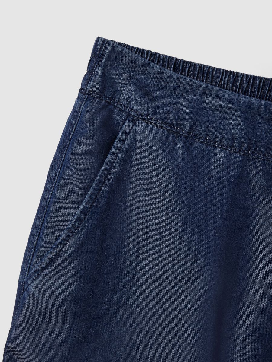 Blue denim shorts in pure lyocell with elasticated waist, regular fit_5